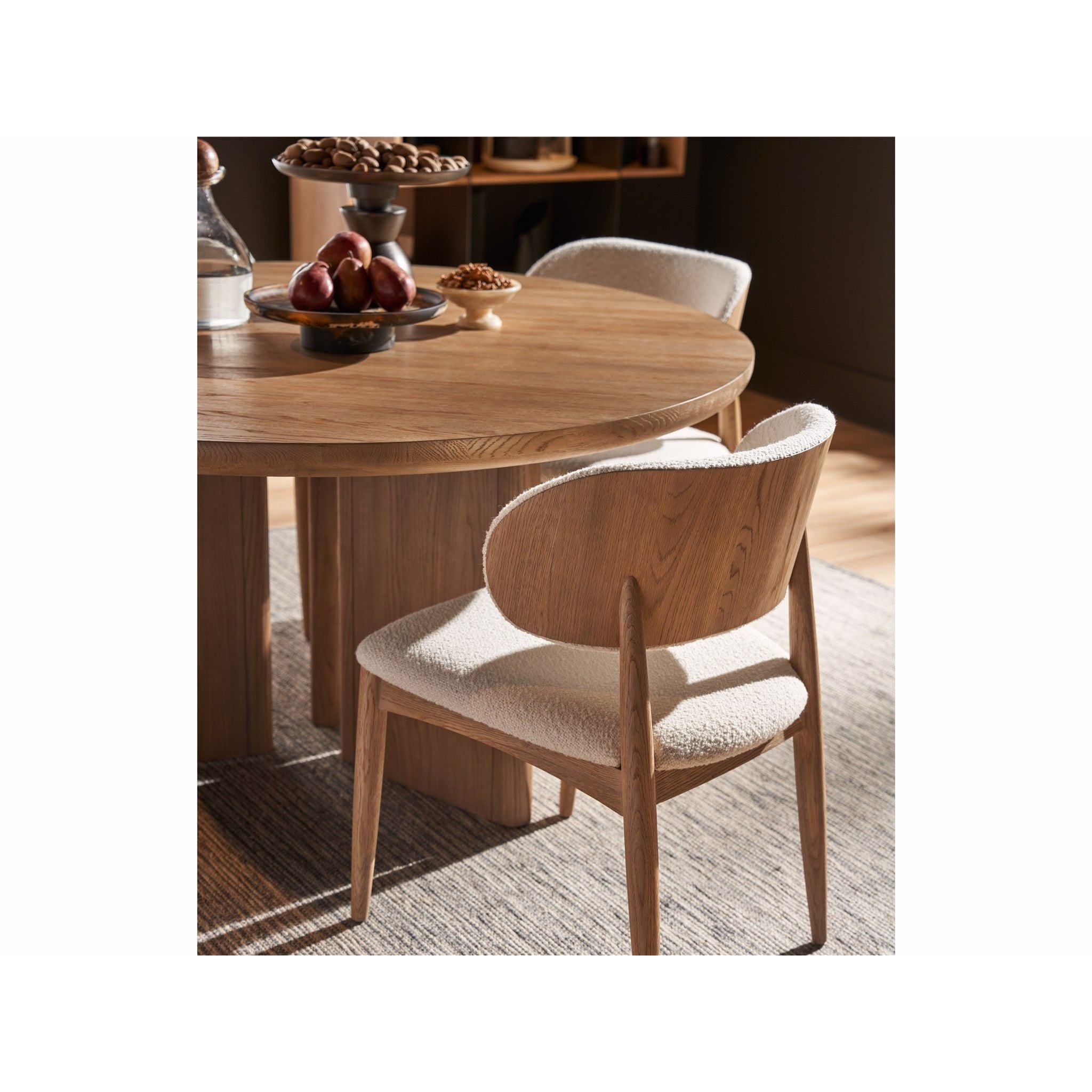 Shop chairs and discover furniture makeover services services in the New York City area. MegMade designs has been featured in HGTV magazine for their coastal mid-century modern home design style. Visit the MegMade store in the Andersonville - Chicago area.