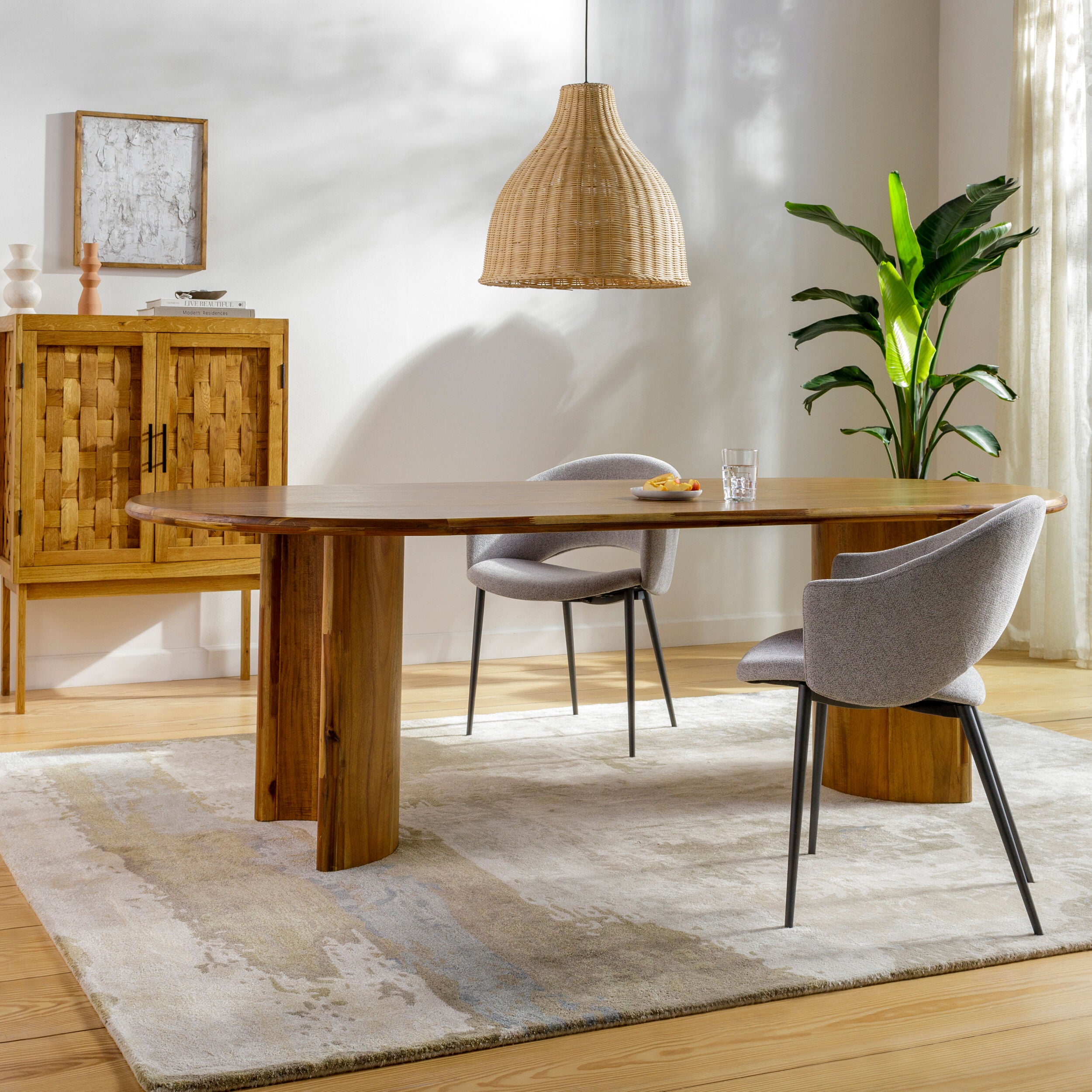 Shop credenzas and discover remodeling services in the Seattle area. MegMade designs has been featured in HGTV television for their eclectic farmhouse living room home design style. Visit the MegMade store in the Andersonville - Chicago area.