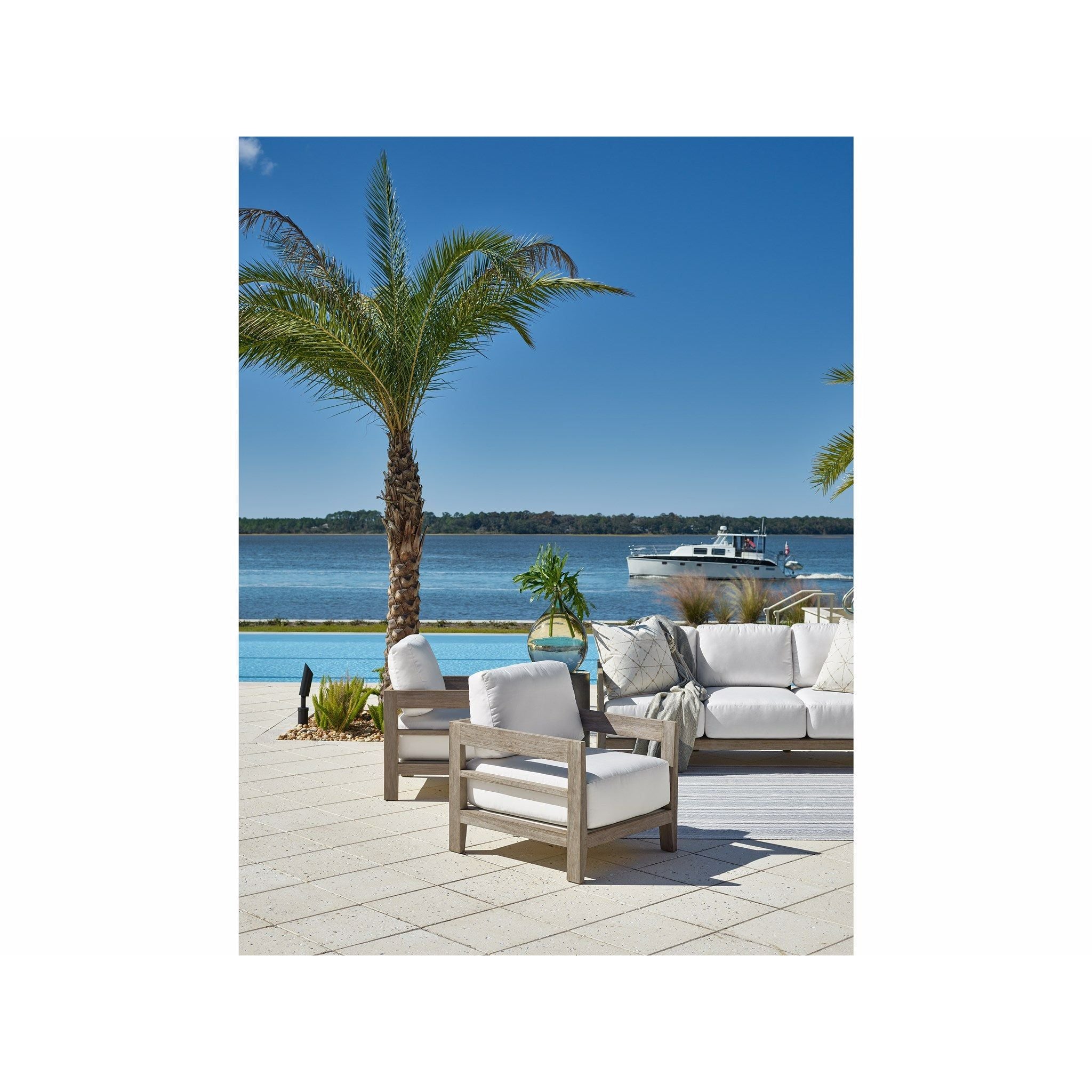 Shop credenzas and discover interior design services in the Chicago Suburbs area. MegMade designs has been featured in HGTV television for their optimistic cape cod home design style. Visit the MegMade store in the LaGrange - Chicago area.