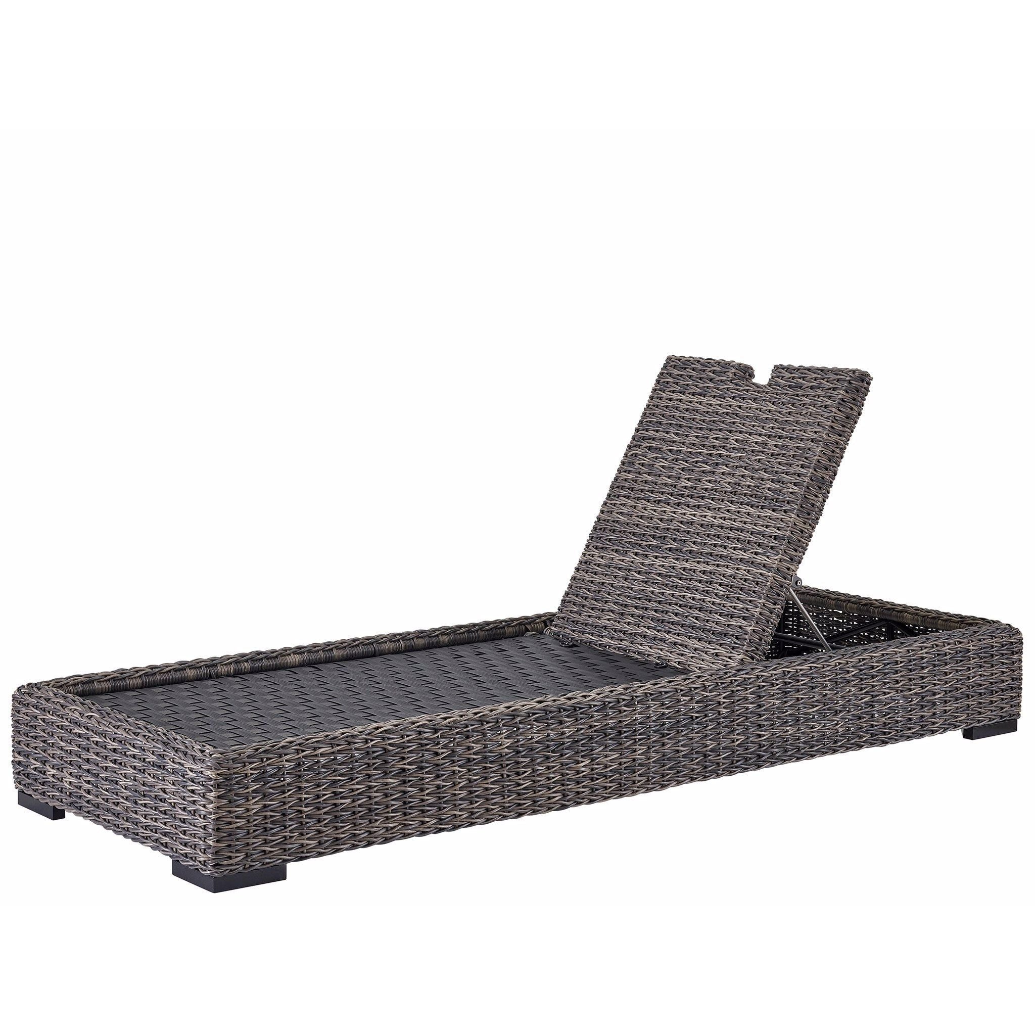 Shop chairs and discover room design services in the Charlotte North Carolina area. MegMade designs has been featured in Wall Street Journal for their coastal cape cod home design style. Visit the MegMade store in the Libertyville - Chicago area.