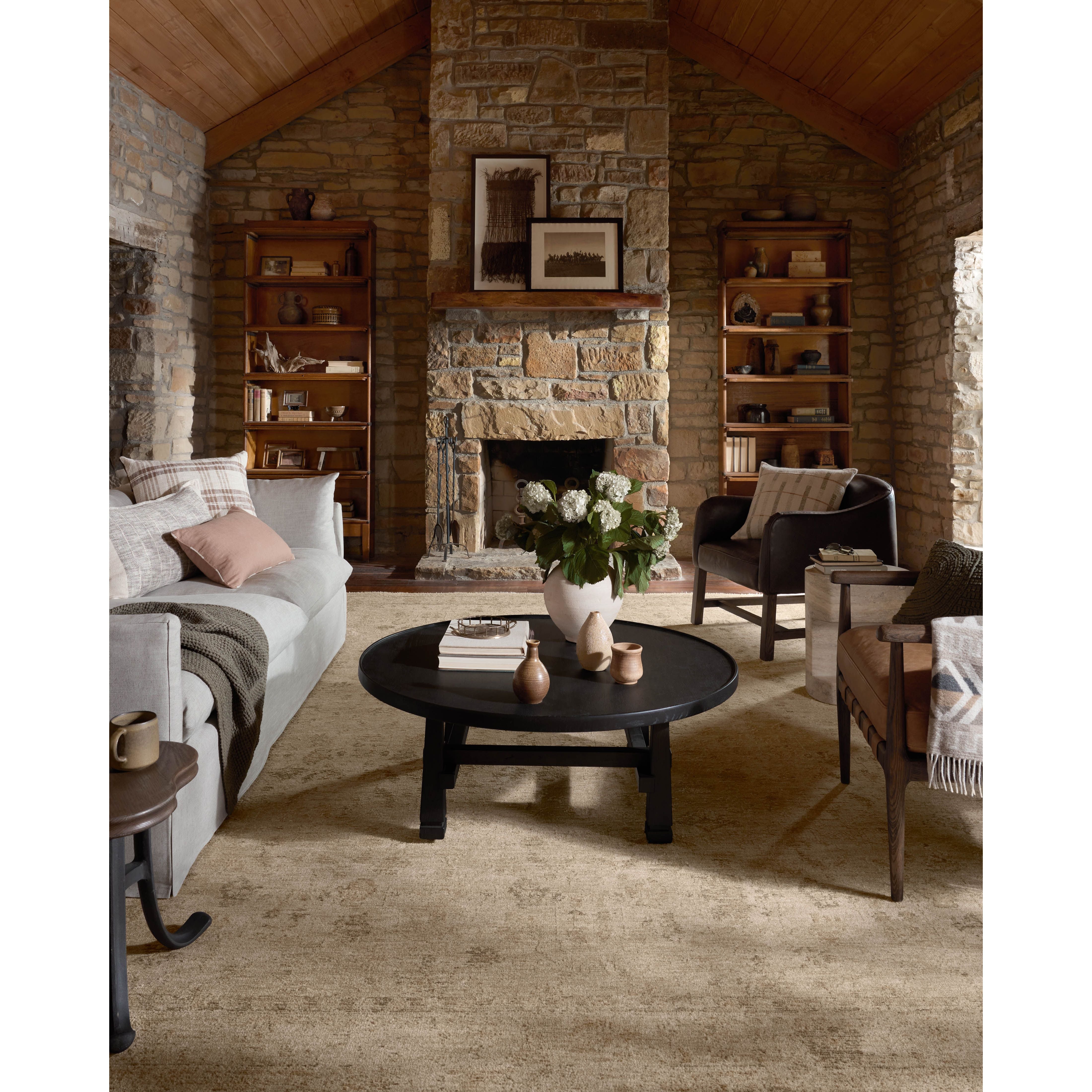 Shop chairs and discover refinishing services in the Washington DC area. MegMade designs has been featured in HGTV magazine for their vintage before / after home design style. Visit the MegMade store in the Uptown - Chicago area.
