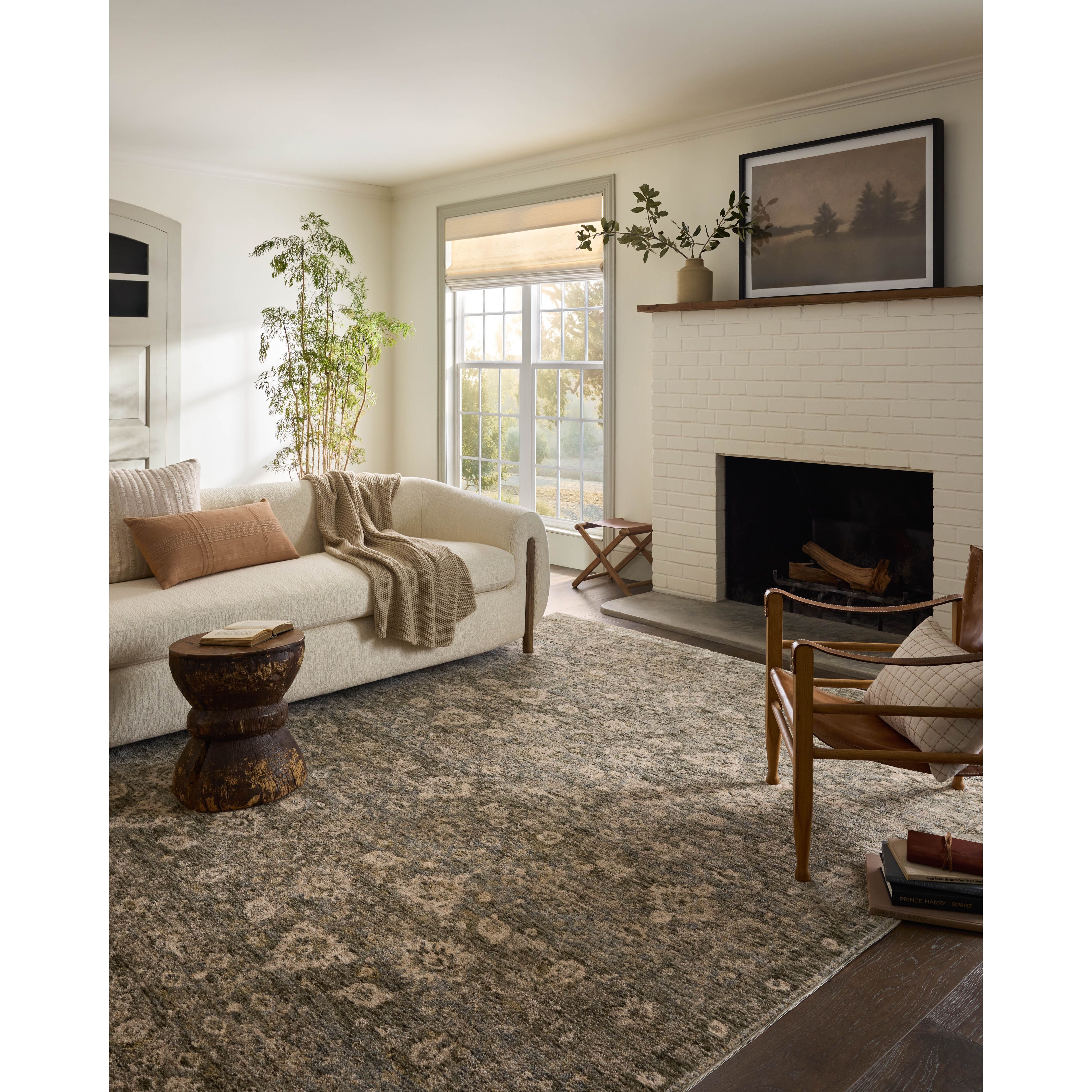 Shop sofas and discover room design services in the Dallas area. MegMade designs has been featured in DIY magazine for their vintage cape cod home design style. Visit the MegMade store in the South Bend - Chicago area.