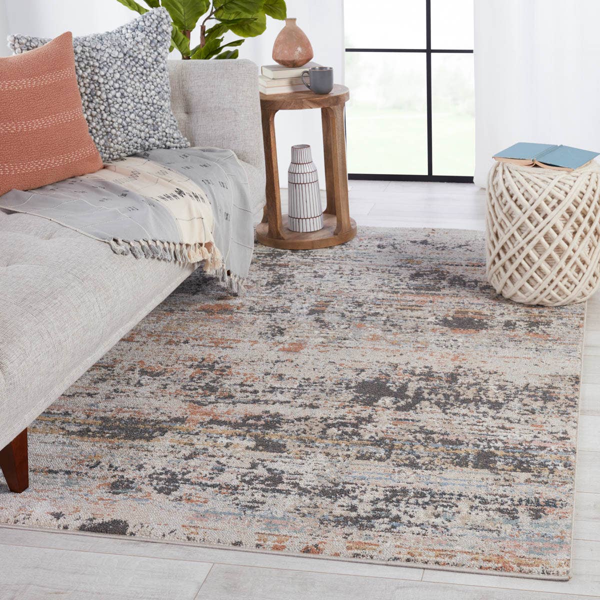 Shop cabinets and discover new construction services in the Portland area. MegMade designs has been featured in Midwest Living for their transitional bungalow home design style. Visit the MegMade store in the Arlington Heights - Chicago area.