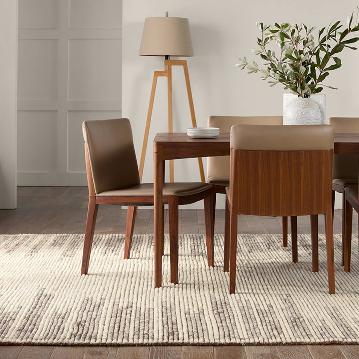 Shop buffets and discover refinishing services in the Washington DC area. MegMade designs has been featured in Midwest Living for their english countryside painted furniture home design style. Visit the MegMade store in the Union Pier - Chicago area.