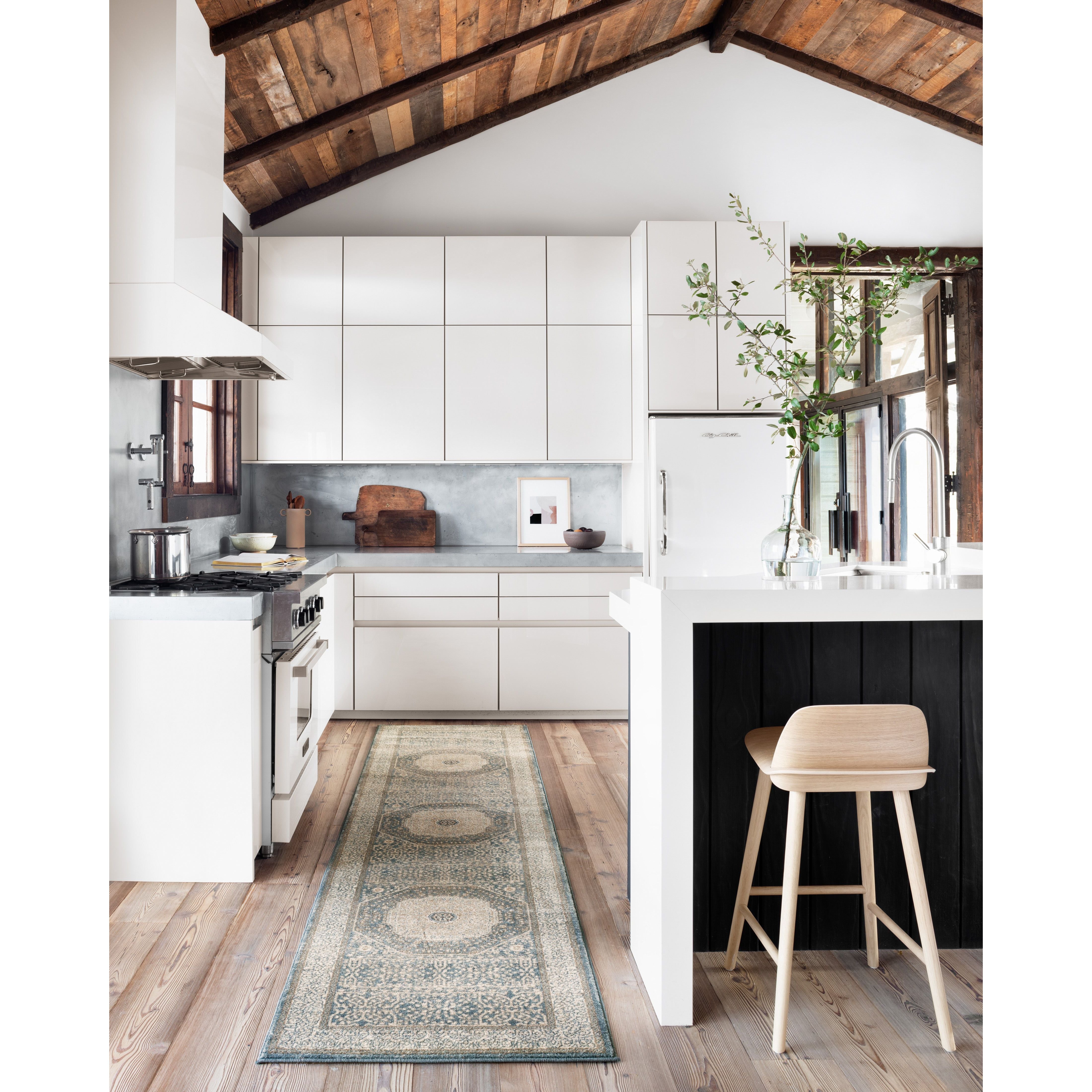 Shop chairs and discover refinishing services in the San Francisco area. MegMade designs has been featured in HGTV television for their high end cape cod home design style. Visit the MegMade store in the Valparaiso - Chicago area.