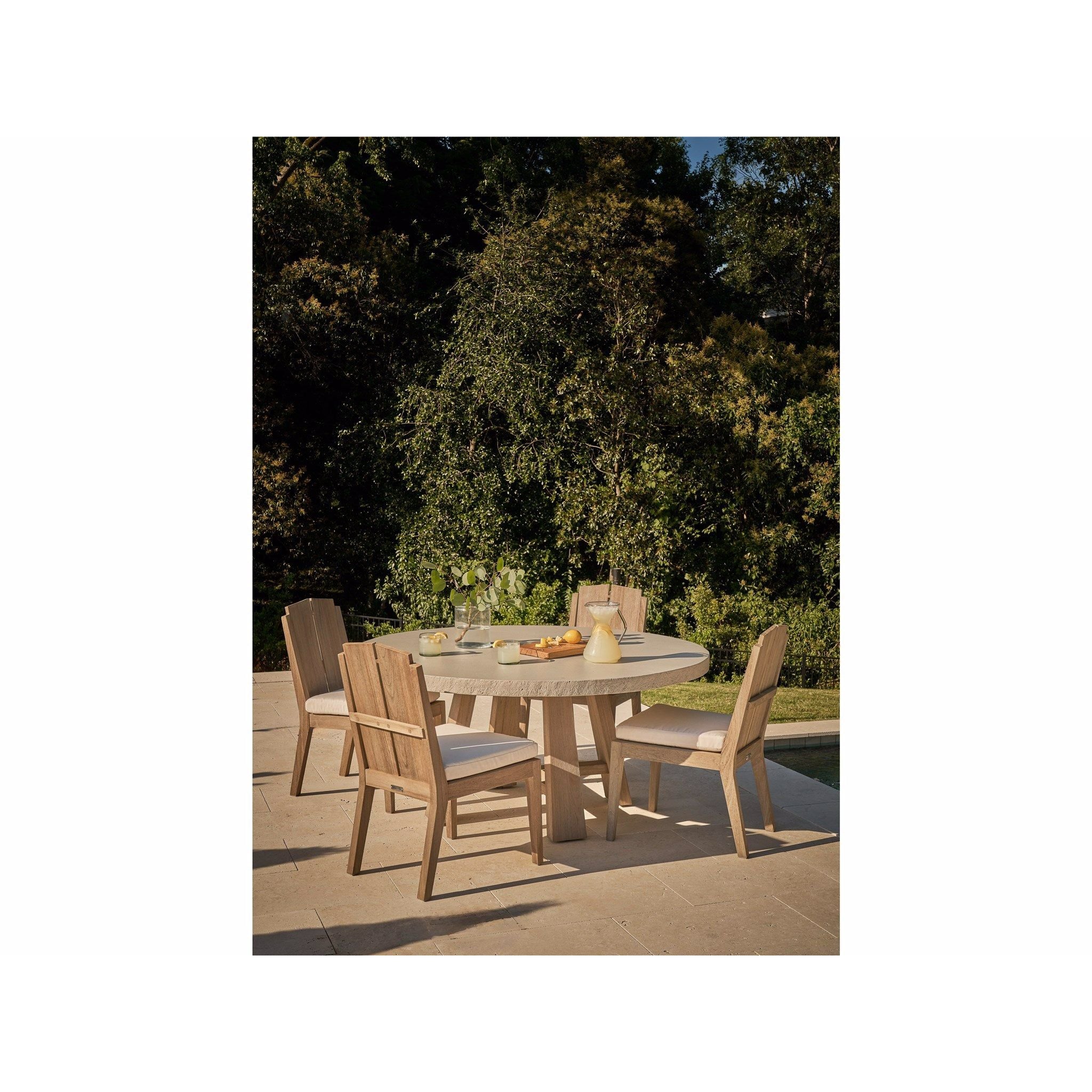 Shop sofas and discover room design services in the Denver area. MegMade designs has been featured in Better Home and Gardens for their refinished cabin home design style. Visit the MegMade store in the Riverside - Chicago area.