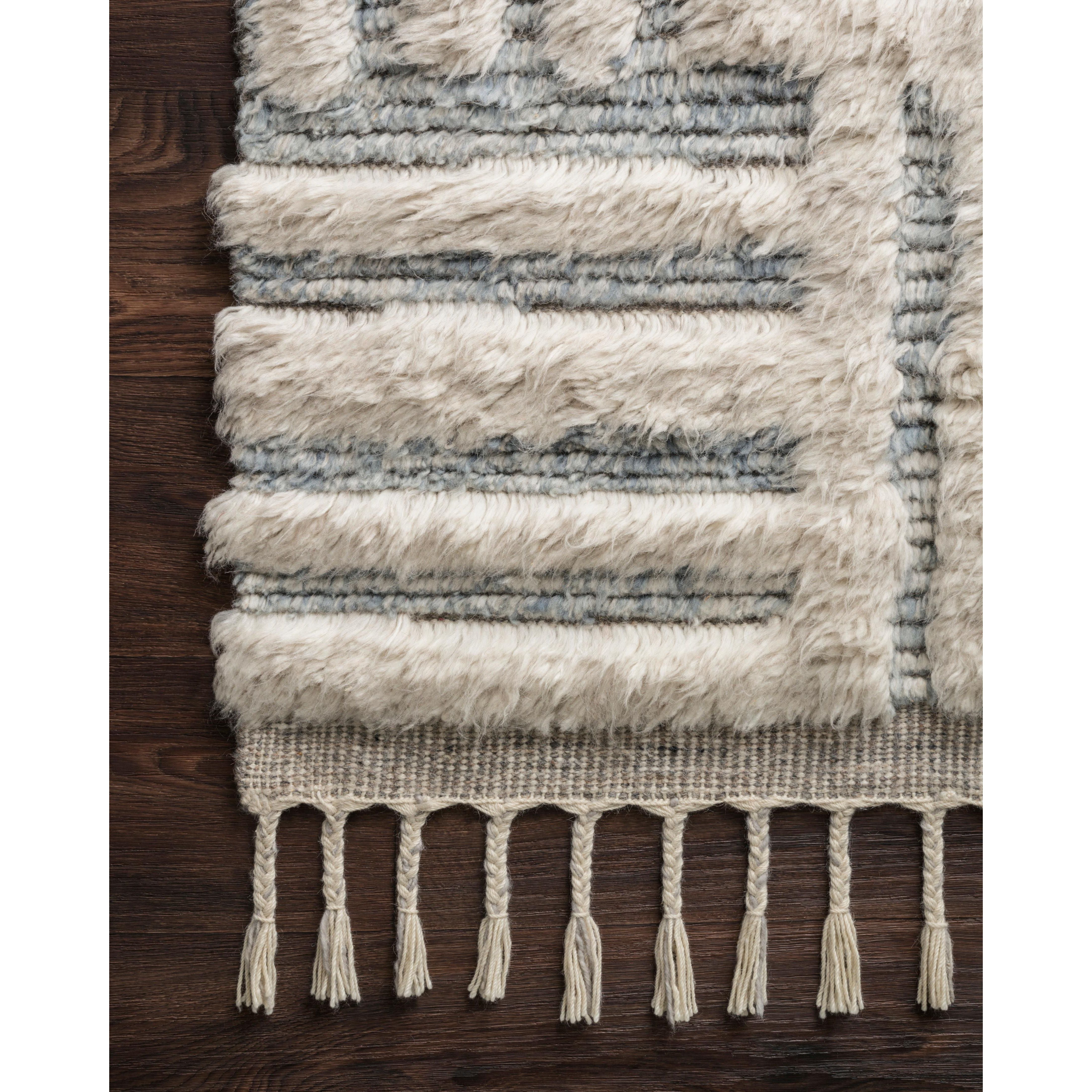 Shop cabinets and discover refinishing services in the Schaumburg area. MegMade designs has been featured in Midwest Living for their high end cottage home design style. Visit the MegMade store in the Ukrainian Village - Chicago area.