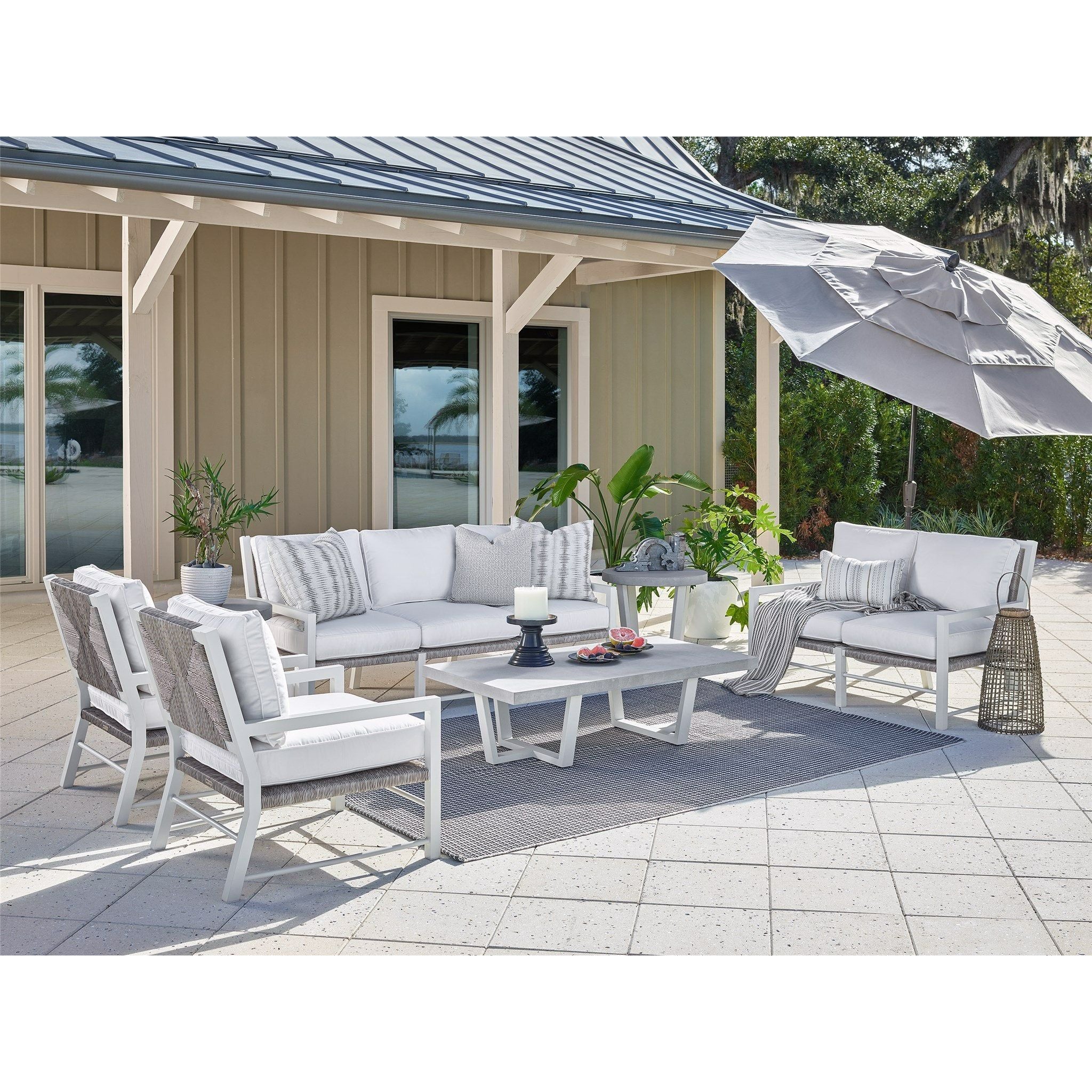 Shop chandeliers and discover room and home design services in the Los Angeles area. MegMade designs has been featured in HGTV magazine for their custom farmhouse home design style. Visit the MegMade store in the Valparaiso - Chicago area.