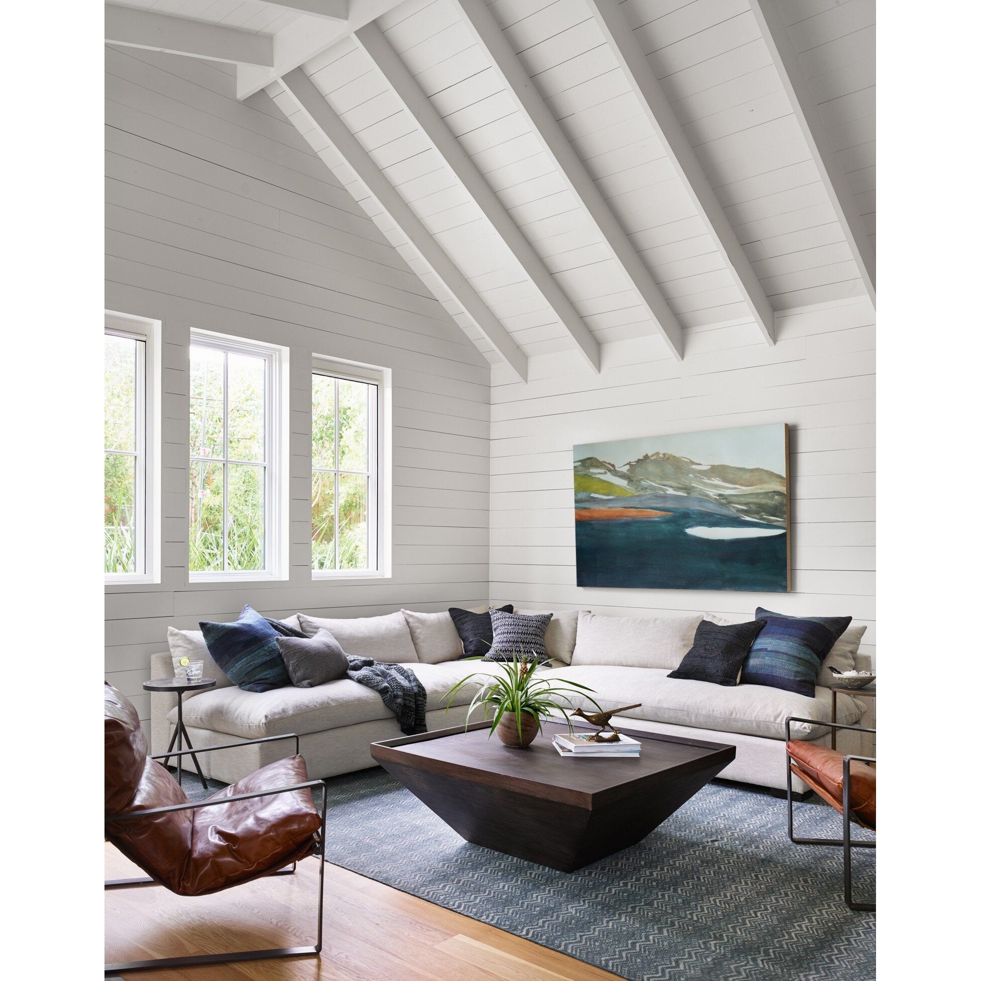 Shop cabinets and discover room design services in the Des Moines area. MegMade designs has been featured in Midwest Living for their high end bungalow home design style. Visit the MegMade store in the Ravenswood - Chicago area.