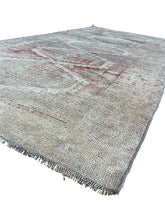 Load image into Gallery viewer, Aergul Rug 4&#39;1&quot;x7&#39;8&quot; #9016
